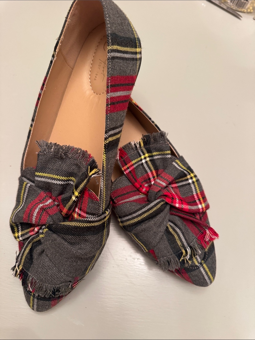 Plaid Knot Pointed Flats in Gray and Red